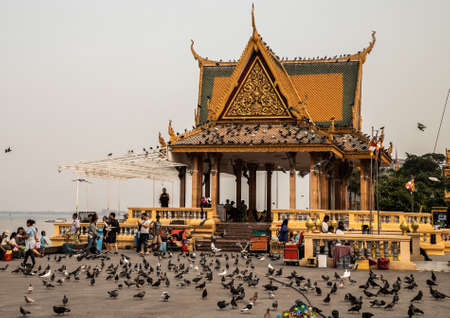 PHNOM PENH, CAMBODIA, FEB 22, 2019: Preah Ang Dorngkeu shrine in the city of Phnom Penh, Cambodiaのeditorial素材