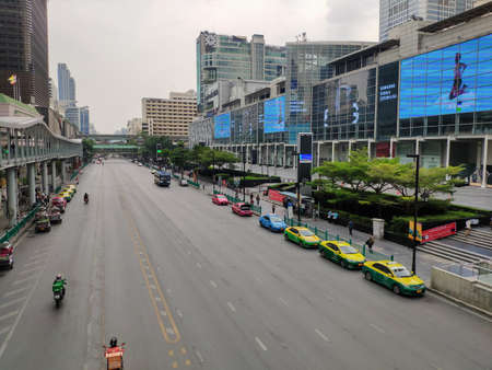 Ratchadamri Road (Ratchaprasong District) without traffic and people during the pandemic Covid-19, Bangkok, Thailandのeditorial素材