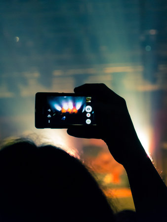 Concert photography with a smartphone during a music festival