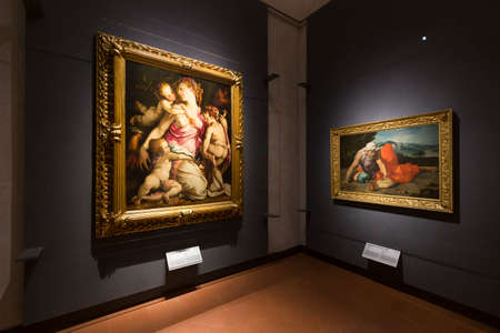 Firenze, Italy - August 18, 2021: interior shot of Galleria degli Uffizi, no people are visible.のeditorial素材