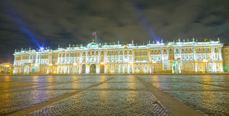 Winter Palace and Alexander Column - St. Petersburg/Russiaのeditorial素材