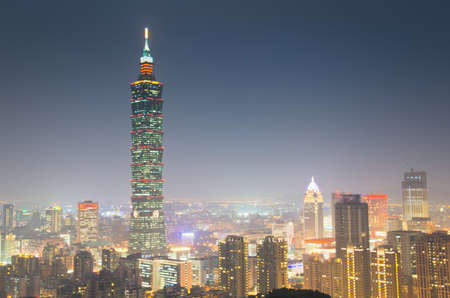TAIPEI, TAIWAN - OCTOBER 21: Taipei 101 Skyscraper October 21, 2013 in Taipei, TW. It is the second tallest building in the world.のeditorial素材