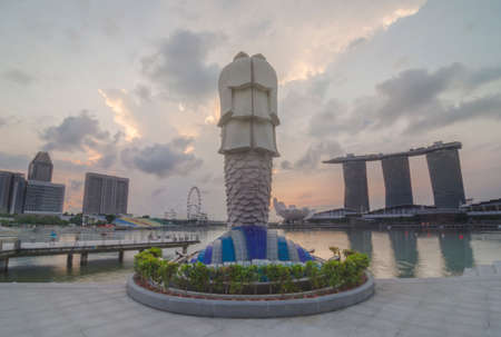 SINGAPORE - MAY 12: View of Merlion Statue on May 12, 2014 in Singapore. A mythical creature with the head of a lion and the body of a fish, used as a mascot and national personification of Singapore.のeditorial素材