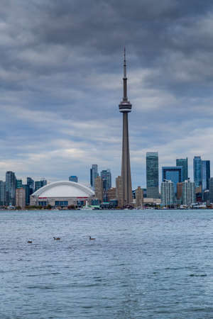 City of Toronto view across the waterのeditorial素材