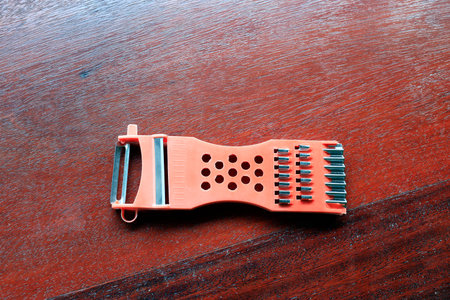 Multi-function vegetable peeler and slicer, multi-purpose plastic vegetable peeler and slicer with...