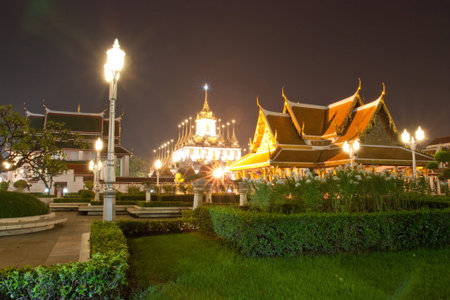 Measurement was granddaughter of the night Temple in Bangkok 