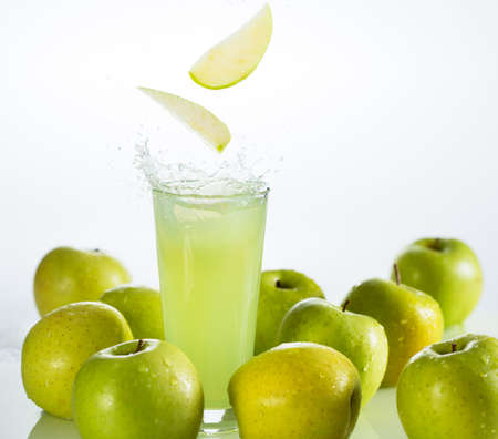 Green apple juice splashの写真素材