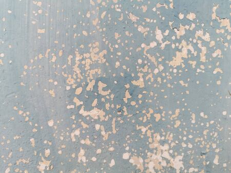Rain water leaks on the wall causing damage. Peeling paint on wall seamless texture for background and wallpaperの写真素材