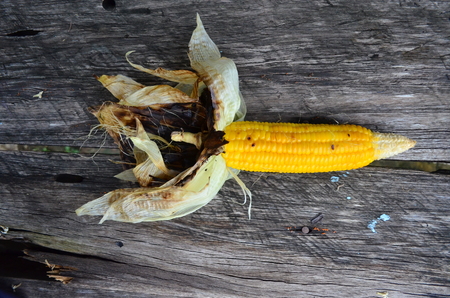 Grilled corn is sweet and fragrant. Grilling is one of the popular foods.の写真素材