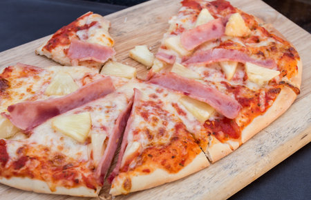 Pizza, Hawaiianの写真素材