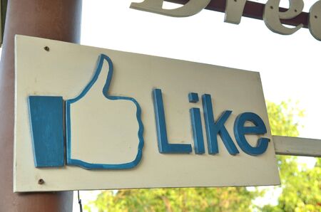 like symbolicのeditorial素材