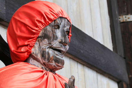 Nara, Japan, Dec 25, 2017 : Buddha statues in front of the Todaiji's main hall, the Daibutsuden (Big Buddha Hall) is the world's largest wooden building,のeditorial素材