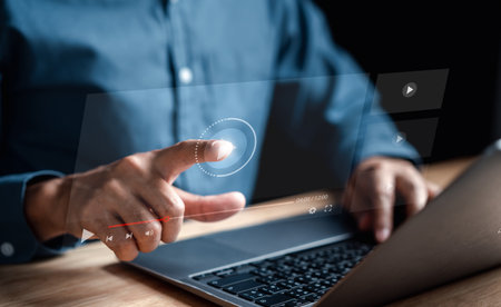 E-learning online class on virtual screen, watching video on internet, webinar online, education on internet, e-learning, learning online with webinar, video tutorialの写真素材