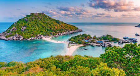 Koh Nang Yuan is a famous island for diving in Surat Thani Province, Thailandの写真素材