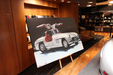 Mercedes-Benz Gallery-Champs Elysees French