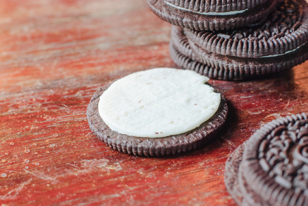 creamy sadwich biscuit with cacao isolated on white background.の写真素材