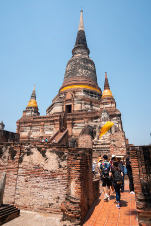 Thailand april 20 2019. Wat Chaiwattanaram in sunset time.This is historical park famous sightseeing place,Ayutthaya, Thailand.のeditorial素材