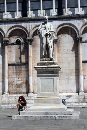 July 16, 2016, Lucca, Tuscany, Italy. Statue of Francesco Burlamacchi, italian politic. Popular touristic european destination. Lucca city viewのeditorial素材