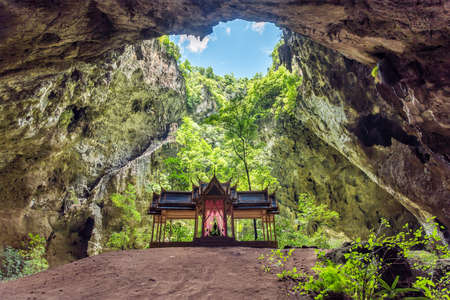 Phraya Nakhon Cave, Khao Sam Roi Yot National Park, Prachuap Khiri Khan, Thailandの写真素材