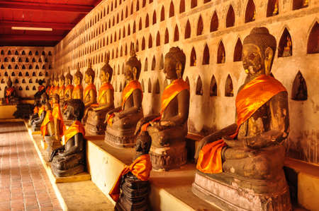 Image of Buddha in a rowの写真素材
