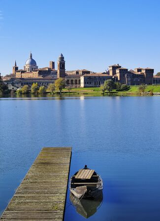 Mantua Cityscape, Lombardy, Italyのeditorial素材
