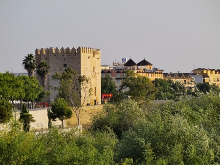 Torre de la Calahorra - Calahorra Tower on the Roman Bridge in Cordoba, Andalusia, Spainのeditorial素材