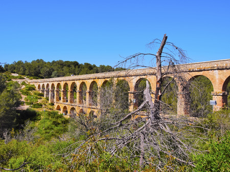 Spain, Catalonia, Tarragona, View of the Les Ferreres Aqueduct.の写真素材