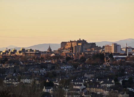 UK, Scotland, Lothian, Edinburgh, View from the Craigmillar Castle towards the city center of Edinburgh.のeditorial素材