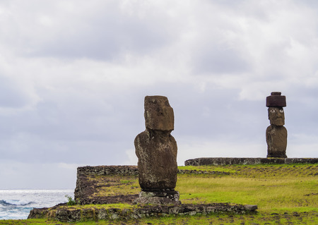 Moais in Tahai Archaeological Complex, Rapa Nui National Park, Easter Island, Chileの写真素材