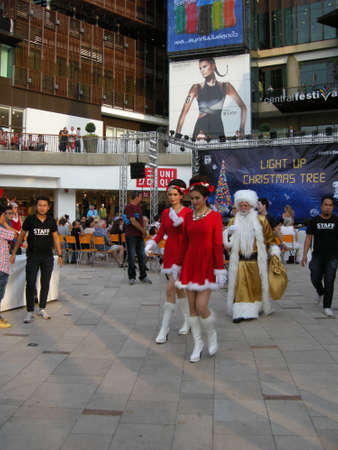 Christmas pageant actors, All dressed up to perform in a Christmas pageant here in Pattaya, Thailand, a predominantly Buddhist countryのeditorial素材