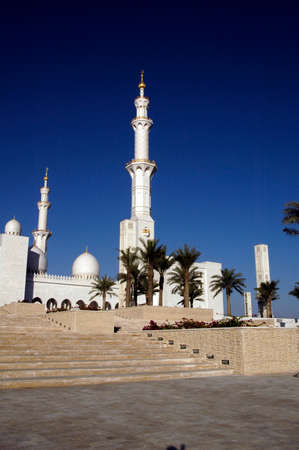 Sheikh Zayed Al Nayhan Mosque. The largest Mosque in the area and a monument to the late Ruler of the UAEの写真素材