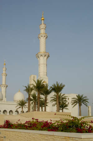 Sheikh Zayed Al Nayhan Mosque. The largest Mosque in the area and a monument to the late Ruler of the UAEの写真素材