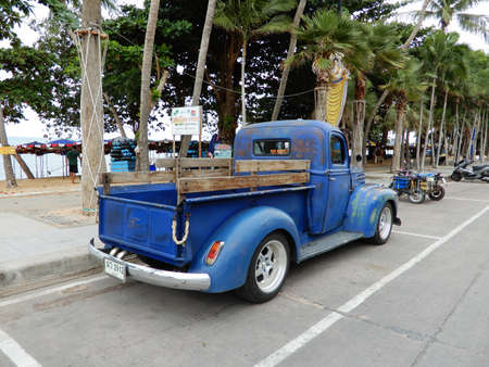 Old truck, circa 1950s. Refurbished and in working order, found parked here on Jomtien Beach Road, Thailandのeditorial素材