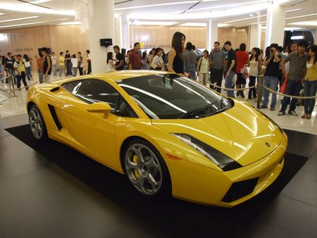 BANGKOK, THAILAND - JANUARY 8: Yellow Lamborghini inside the Siam Paragon shopping center at the grand opening. January 8 2005, Siam center, Bangkok. のeditorial素材