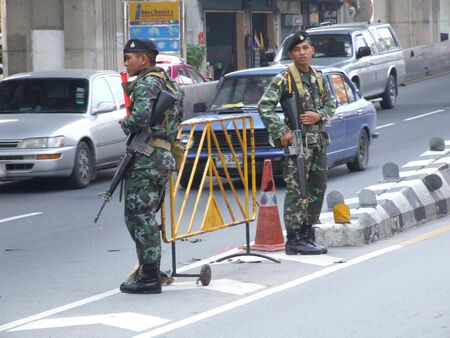 BANGKOK, THAILAND - SEPTEMBER 22 : Thai military take over the government of Prime Minister Thaksin Shinawatra in a military coup September 22, 2006 in Bangkok. のeditorial素材