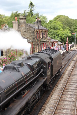 Train at Rural Railway Station, England のeditorial素材