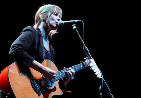 Suzanne Vega live at the O2 Academy, Bournemouth 13 July 2010のeditorial素材