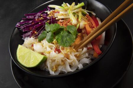 Lime Chili Noodle Salad Close Upの写真素材