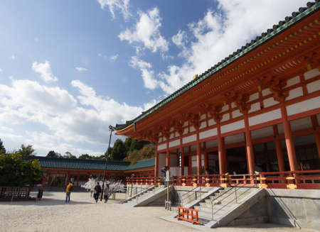 Heian shrine has a relatively short history, dating back just over a hundred years to 1895. The shrine was built on the occasion of the 1100th anniversary of the capital's foundation in Kyoto and is dedicated to the spirits of the first and last emperorsのeditorial素材