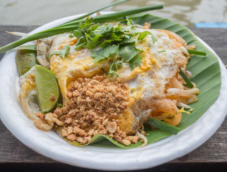 closeup pad thai,thai foodの写真素材