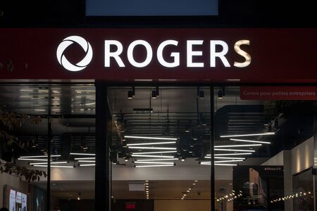 MONTREAL, CANADA - NOVEMBER 5, 2018: Rogers Communications logo in front of their local boutique in Montreal. Rogers communications is a Canadian group specialized in Telecommunications & Mediaのeditorial素材
