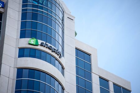 OTTAWA, CANADA - NOVEMBER 11, 2018:  Shopify Logo on their main office in Ottawa, Ontario. Shopify is a Canadian internet e-commerce plaform selling solutions to retailers

Picture of a Shopify sign on their headquarters in Ottawa, Ontario, Canada. Shopifのeditorial素材