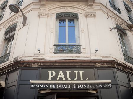 LYON, FRANCE - JULY 13, 2019: Paul logo in front of their local bakery in downtown Lyon. Paul Boulangeries is a French chain of bakeries and coffees spread worldwide

Picture of a sign with the logo of Paul on their local bakery in downtown Lyon, France. のeditorial素材