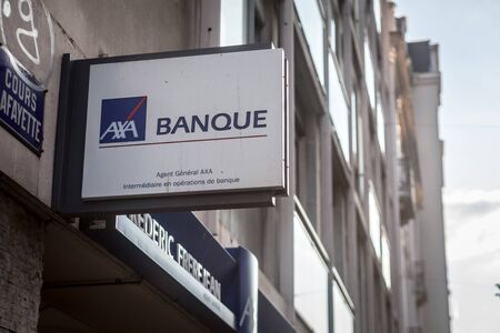 LYON, FRANCE - JULY 14, 2019: Axa Banque logo on their local agent in Lyon. Axa is a French insurance and banking group, one of the biggest insurers of Europe

Picture of a sign with the logo of Axa Banque on their local office in downtown Lyon, France. Aのeditorial素材