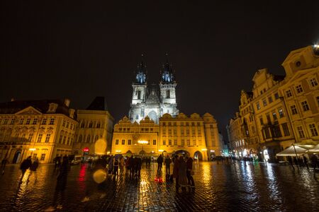 PRAGUE, CZECHIA - NOVEMBER 3, 2019: Prague Cathedral seen from the Malostranske Namesti in Old Town Square at night. The Church of Mother of God before Tyn, it is a major landmark of the Czech capital.

Picture of the towers of the Prague Cathedral at nigのeditorial素材