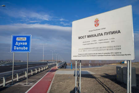BELGRADE, SERBIA - DECEMBER 25, 2014: Roadsign written in Chinese and Serbian promoting Serbian Chinese government relations on the Danube Bridge of Pupinov Most.

Picture of a roadsign in Chinese and Serbian promoting the Chinese business in Serbia. Chinのeditorial素材