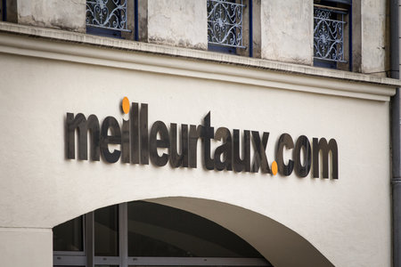 BORDEAUX, FRANCE - FEBRUARY 21, 2022: Logo of Meilleurtaux.com on their office for Bordeaux. Best Rates, or Best Rate, is a French brokerage company in financial products like credit.のeditorial素材