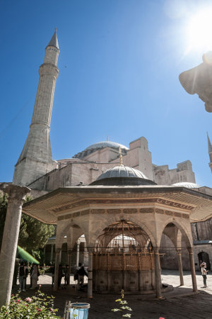 ISTANBUL, TURKEY - MAY 22, 2022: Picture of the Sadirvan, the ablution fountain of the AyaSofya camii mosque, also called haghia Sophia;のeditorial素材