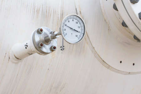Closeup of manometer on drum 