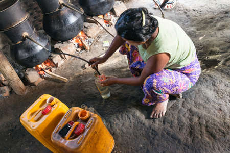 MRAUK U, RAKHINE STATE / MYANMAR - 6 December 2015: Streets of Mrauk U in Myanmar Asiaのeditorial素材